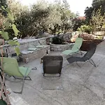 Tone Apartment *